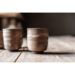 Tasse ondulée en grès -...
